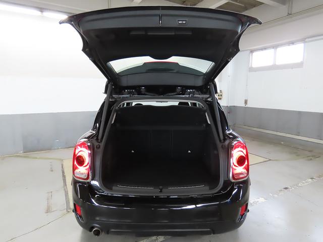 ＭＩＮＩ クーパーＤ　クロスオーバー　禁煙車　ＡＣＣ　衝突軽減ブレーキ　前車接近警告　ＨＤＤナビ　バックカメラ　電動リヤゲート　スマートキー　ＥＴＣ２．０　ＬＥＤヘッドライト　ＭＴモード付ＡＴ（20枚目）
