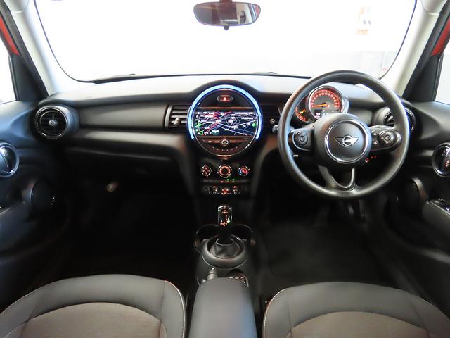 ＭＩＮＩ ヴィクトリア　禁煙車　ＨＤＤナビ　バックカメラ　キーレス　ＥＴＣ　ＬＥＤヘッドライト　ＭＴモード付ＡＴ（4枚目）