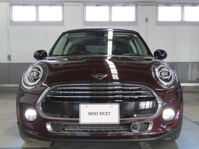 ＭＩＮＩ クーパー　バーガンディー　エディション　禁煙車　ＡＣＣ　衝突軽減ブレーキ　前車接近警告　障害物センサー　パーキングアシスト　ＨＤＤナビ　バックカメラ　スマートキー　ＬＥＤヘッドライト　ＭＴモード付ＡＴ（15枚目）