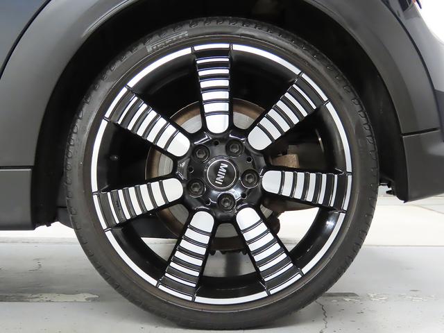 ＭＩＮＩ クーパーＳ　クラシック・トリム　禁煙車　衝突軽減ブレーキ　前車接近警告　ＨＤＤナビ　バックカメラ　シートヒーター　パーキングアシスト　スマートキー　障害物センサー　ドライブモード　ＬＥＤヘッドライト　ＭＴモード付ＡＴ（12枚目）