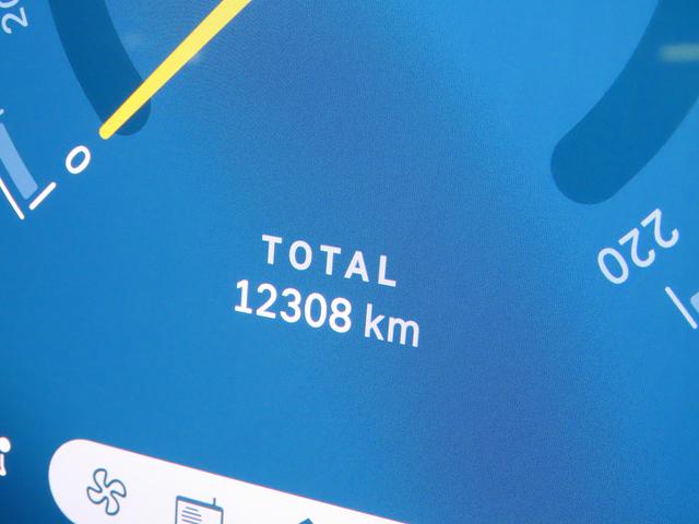 MINI エースマンSE クラシック・トリム 禁煙車 ACC 衝突軽減ブレーキ 前車接近警告 障害物センサー MINIナビゲーション 全周囲カメラ シートヒーター ステアリングヒーター パーキングアシスト ドライブモード(5枚目)