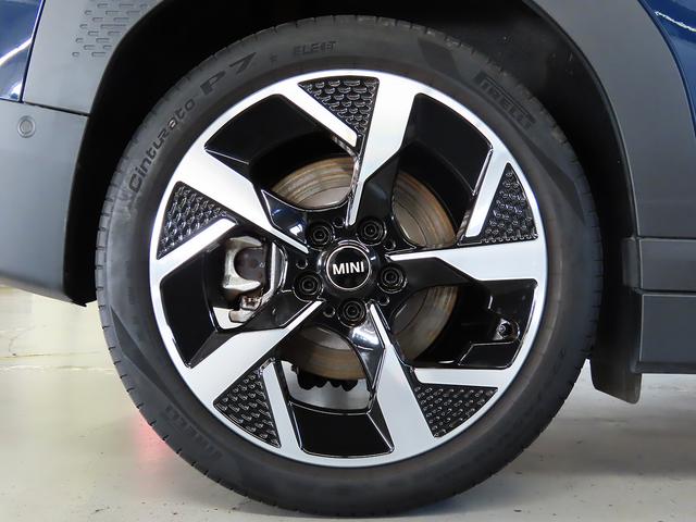 MINI エースマンSE クラシック・トリム 禁煙車 ACC 衝突軽減ブレーキ 前車接近警告 障害物センサー MINIナビゲーション 全周囲カメラ シートヒーター ステアリングヒーター パーキングアシスト ドライブモード(14枚目)