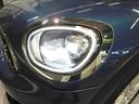MINIオーナーのために設計された、オリジナルのMINI自動車保険をご利用いただくこともできます。