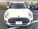 MINI クラブマン バッキンガム 禁煙車 衝突軽減ブレーキ 前車接近警告 HDDナビ バックカメラ スマートキー ETC LEDヘッドライト MTモード付AT 中古車画像_2