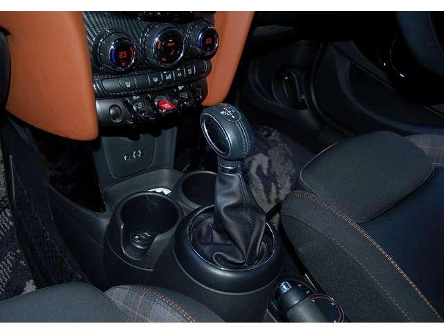 ＭＩＮＩ クーパーＳ　セブン　５ドア　特別仕様車　ワンオーナー　禁煙車　バックカメラ（16枚目）