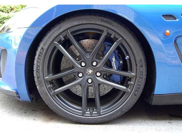 グラントゥーリズモ ＭＣ　ストラダーレ　カーボンＰＫＧ　ロベルタリフティング　２０ＡＷ（7枚目）