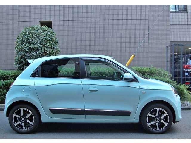 トゥインゴ インテンス　ワンオーナー　純正ナビＴＶ・バックカメラ　禁煙車（8枚目）