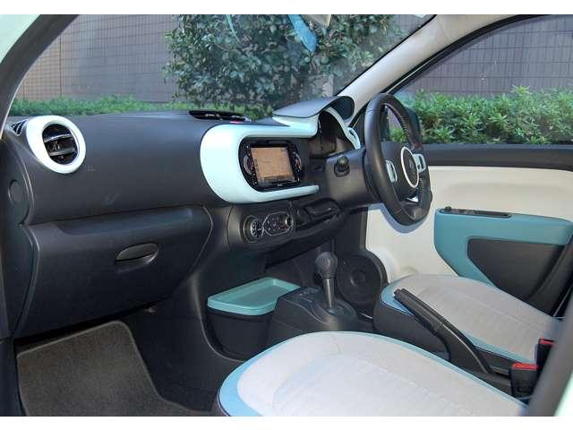 トゥインゴ インテンス　ワンオーナー　純正ナビＴＶ・バックカメラ　禁煙車（9枚目）