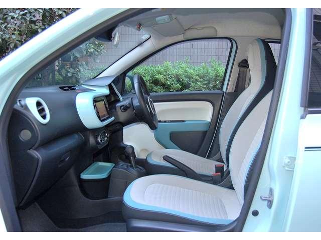 トゥインゴ インテンス　ワンオーナー　純正ナビＴＶ・バックカメラ　禁煙車（10枚目）