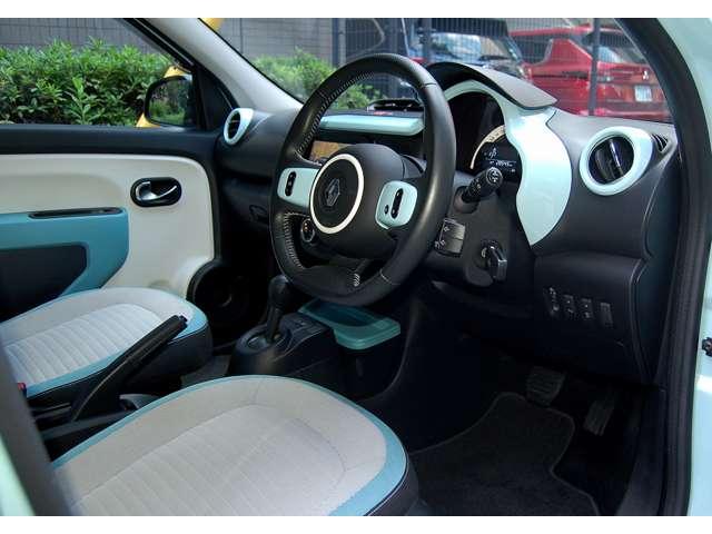 トゥインゴ インテンス　ワンオーナー　純正ナビＴＶ・バックカメラ　禁煙車（14枚目）