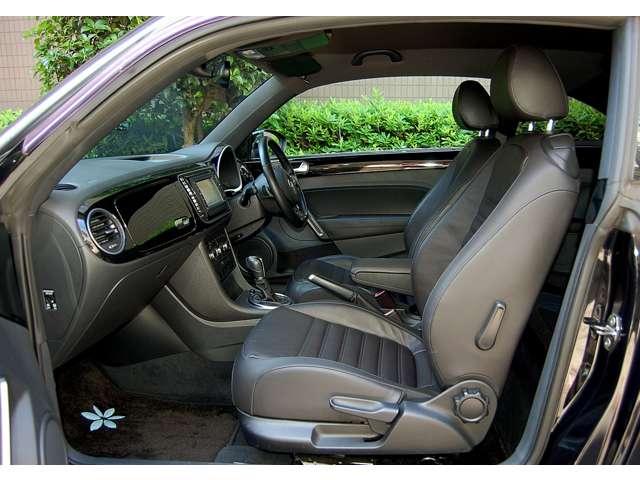 ザ・ビートル デザインレザーパッケージ　黒革・純正ナビＴＶバックカメラ　禁煙車（9枚目）