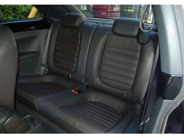 ザ・ビートル デザインレザーパッケージ　黒革・純正ナビＴＶバックカメラ　禁煙車（10枚目）