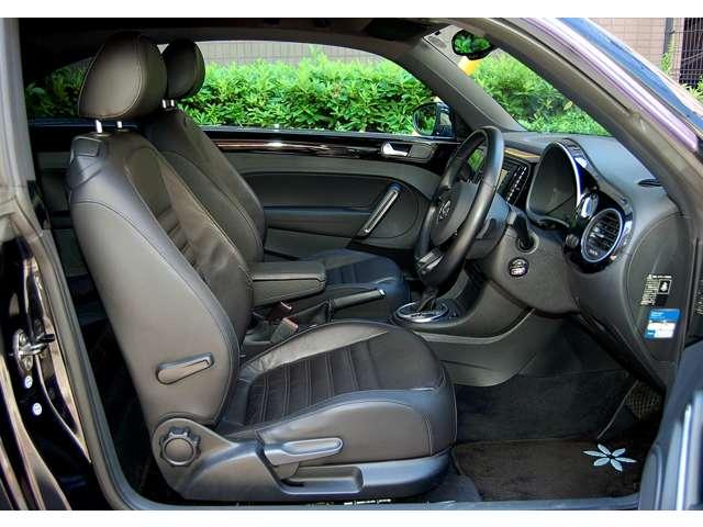 ザ・ビートル デザインレザーパッケージ　黒革・純正ナビＴＶバックカメラ　禁煙車（12枚目）