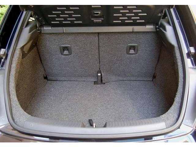 ザ・ビートル デザインレザーパッケージ　黒革・純正ナビＴＶバックカメラ　禁煙車（27枚目）