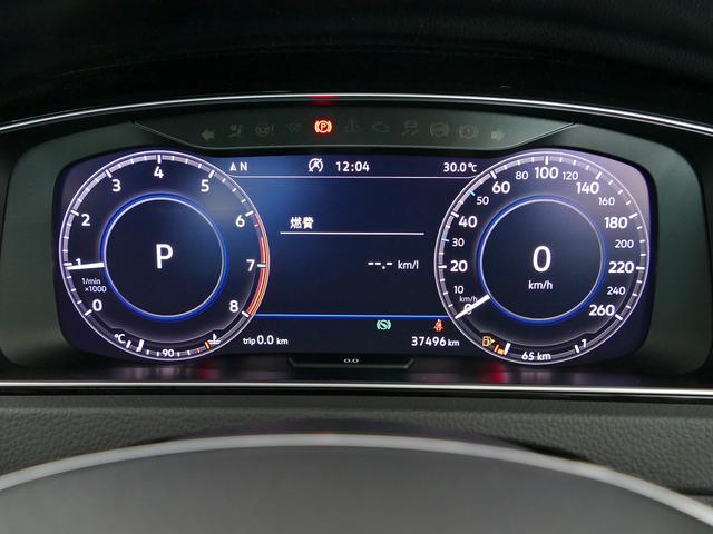 ゴルフ ＴＳＩハイライン　マイスター　７．５最終型　ベージュレザー内装　Ｄｙｎａｕｄｉｏプレミアムサウンド　液晶メーター　ドラレコ　Ｃａｒｐｌａｙ対応純正ナビ　地デジ　ＣＤ／ＤＶＤ　ＥＴＣ２．０　エンブレム内蔵バックカメラＣＰＯ認定中古車（7枚目）
