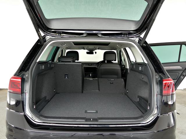 パサートヴァリアント TDIエレガンスアドバンス 登録済未使用車 パノラマスライデイングルーフ ナパレザーインテリア 液晶メーター Carplay対応純正ナビ ETC2.0 アラウンドビューカメラ前後パークセンサー IQ.Light ACC(21枚目)