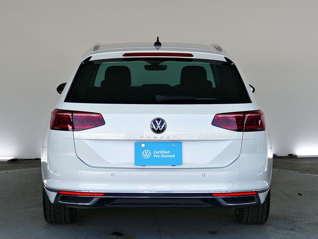 パサートヴァリアント ＴＤＩエレガンスアドバンス　後期型　黒レザーインテリア　ＩＱ．Ｌｉｇｈｔ　液晶メーター　ワイヤレスＣａｒｐｌａｙ対応純正ナビ　地デジ　ＥＴＣ２．０　アラウンドビューカメラ　電動テールゲート　純正１８ＡＷ　ＣＰＯ認定中古車（25枚目）