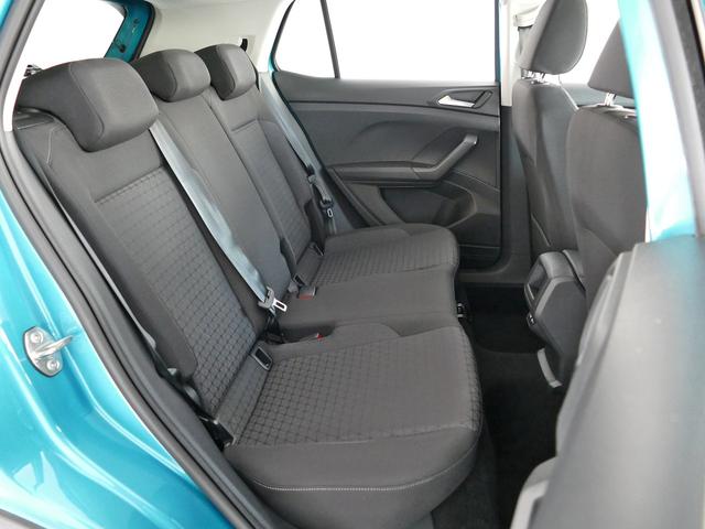 Ｔ－クロス ＴＳＩ　アクティブ　前後純正ドラレコ　液晶メーター　ワイヤレスＣａｒｐｌａｙ対応純正ナビ　ＥＴＣ２．０　バックカメラ　前後パークセンサー　ＬＥＤライト　ＡＣＣ　ブラインドスポットディテクション　ＣＰＯ認定中古車（16枚目）