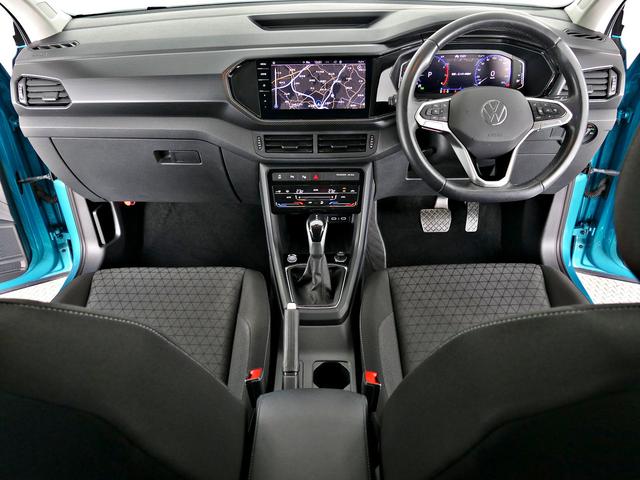 Ｔ－クロス ＴＳＩ　アクティブ　前後純正ドラレコ　液晶メーター　ワイヤレスＣａｒｐｌａｙ対応純正ナビ　ＥＴＣ２．０　バックカメラ　前後パークセンサー　ＬＥＤライト　ＡＣＣ　ブラインドスポットディテクション　ＣＰＯ認定中古車（45枚目）