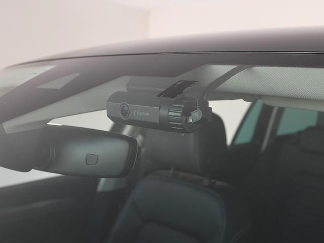 パサートオールトラック ＴＤＩ　４モーション　アドバンス　後期型　ベンチレーション付ナパレザーインテリア　液晶メーター　前後ドラレコ　ワイヤレスＣａｒｐｌａｙ対応純正ナビ　ＥＴＣ２．０　アラウンドビューカメラ　ＩＱライト　電動テールゲート　　ＣＰＯ認定中古車（6枚目）