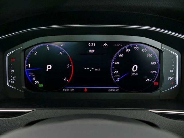 パサートオールトラック ＴＤＩ　４モーション　アドバンス　後期型　ベンチレーション付ナパレザーインテリア　液晶メーター　前後ドラレコ　ワイヤレスＣａｒｐｌａｙ対応純正ナビ　ＥＴＣ２．０　アラウンドビューカメラ　ＩＱライト　電動テールゲート　　ＣＰＯ認定中古車（9枚目）