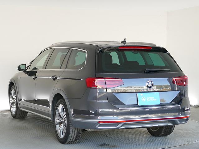 パサートオールトラック ＴＤＩ　４モーション　アドバンス　後期型　ベンチレーション付ナパレザーインテリア　液晶メーター　前後ドラレコ　ワイヤレスＣａｒｐｌａｙ対応純正ナビ　ＥＴＣ２．０　アラウンドビューカメラ　ＩＱライト　電動テールゲート　　ＣＰＯ認定中古車（26枚目）