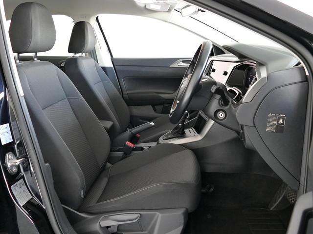 ポロ ＴＳＩコンフォートライン　前後純正ドラレコ　液晶メーター　Ｃａｒｐｌａｙ対応純正ナビ　地デジ　ＣＤ／ＤＶＤ　ＥＴＣ２．０　エンブレム内蔵バックカメラ　前後パークセンサー　デイライト　ＡＣＣ　ブラインドスポット　ＣＰＯ認定中古車（13枚目）