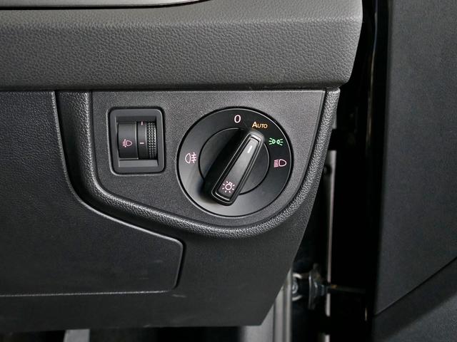 ポロ ＴＳＩコンフォートライン　前後純正ドラレコ　液晶メーター　Ｃａｒｐｌａｙ対応純正ナビ　地デジ　ＣＤ／ＤＶＤ　ＥＴＣ２．０　エンブレム内蔵バックカメラ　前後パークセンサー　デイライト　ＡＣＣ　ブラインドスポット　ＣＰＯ認定中古車（31枚目）