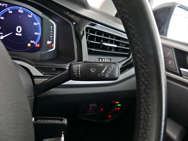 ポロ ＴＳＩコンフォートライン　前後純正ドラレコ　液晶メーター　Ｃａｒｐｌａｙ対応純正ナビ　地デジ　ＣＤ／ＤＶＤ　ＥＴＣ２．０　エンブレム内蔵バックカメラ　前後パークセンサー　デイライト　ＡＣＣ　ブラインドスポット　ＣＰＯ認定中古車（35枚目）