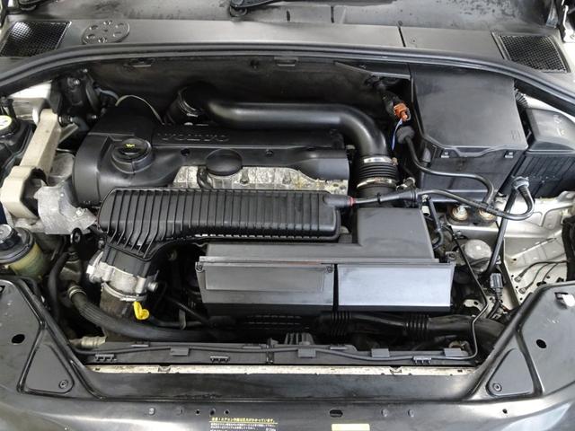 Ｖ７０ ２．５Ｔ　ＬＥ　記録簿　直列５気筒２５２０ＣＣターボ　アイシン製６速ＡＴ　令和６年Ａ／Ｃコンプレッサー交換済　純正１７インチアルミホイール　ＨＩＤ　ルーフレール（18枚目）