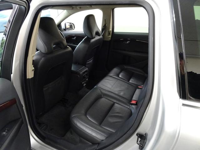 Ｖ７０ ２．５Ｔ　ＬＥ　記録簿　直列５気筒２５２０ＣＣターボ　アイシン製６速ＡＴ　令和６年Ａ／Ｃコンプレッサー交換済　純正１７インチアルミホイール　ＨＩＤ　ルーフレール（38枚目）