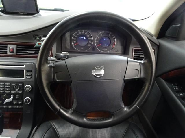 Ｖ７０ ２．５Ｔ　ＬＥ　記録簿　直列５気筒２５２０ＣＣターボ　アイシン製６速ＡＴ　令和６年Ａ／Ｃコンプレッサー交換済　純正１７インチアルミホイール　ＨＩＤ　ルーフレール（40枚目）
