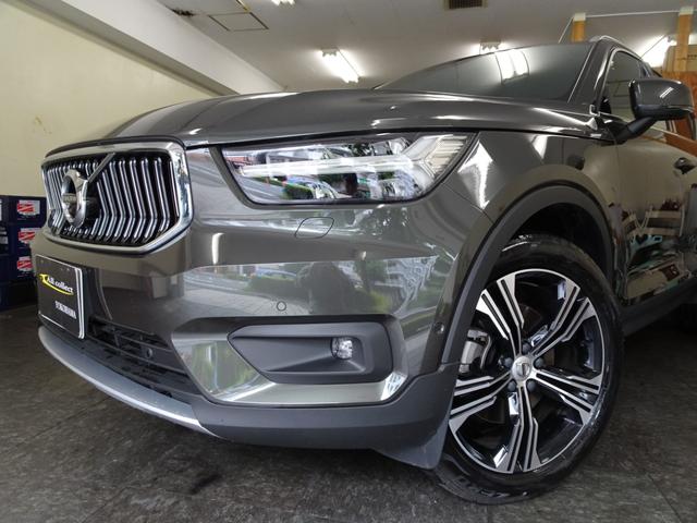 ＸＣ４０ Ｔ４　ＡＷＤ　インスクリプション　ワンオーナー　ユーザー買取車　記録簿　禁煙車　衝突軽減ブレーキ　直列４気筒２０００ＣＣターボ　アイシン製８速ＡＴ　ブラインドスポット　レーンキープ　パイロットアシスト　カープレイ　ＬＥＤ　純正アルミ（6枚目）