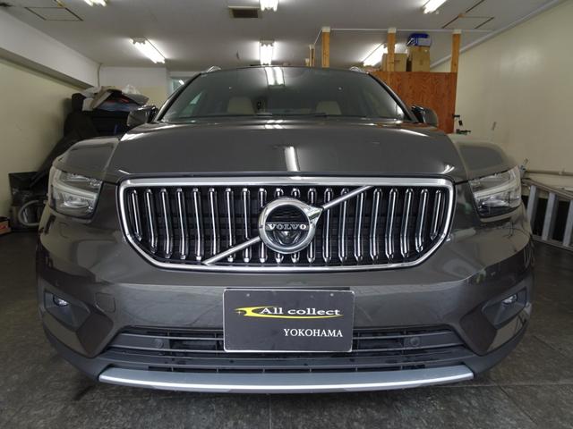 ＸＣ４０ Ｔ４　ＡＷＤ　インスクリプション　ワンオーナー　ユーザー買取車　記録簿　禁煙車　衝突軽減ブレーキ　直列４気筒２０００ＣＣターボ　アイシン製８速ＡＴ　ブラインドスポット　レーンキープ　パイロットアシスト　カープレイ　ＬＥＤ　純正アルミ（9枚目）