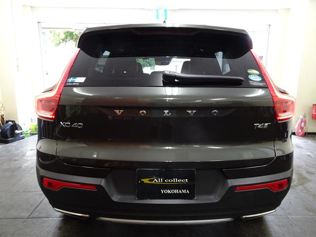 ＸＣ４０ Ｔ４　ＡＷＤ　インスクリプション　ワンオーナー　ユーザー買取車　記録簿　禁煙車　衝突軽減ブレーキ　直列４気筒２０００ＣＣターボ　アイシン製８速ＡＴ　ブラインドスポット　レーンキープ　パイロットアシスト　カープレイ　ＬＥＤ　純正アルミ（10枚目）