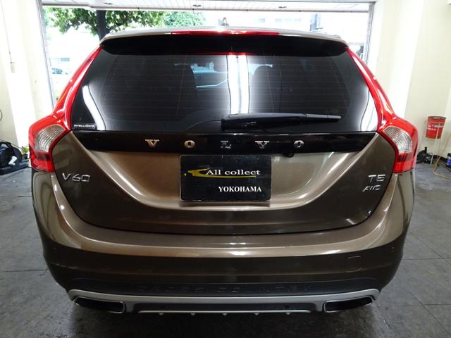 V60 クロスカントリー T5 AWD SE 下取車 記録簿 禁煙車 4WD 衝突軽減ブレーキ スペアキー ブラインドスポット レーンキープ 直列5気筒2500CCターボ アイシン製6速AT(10枚目)