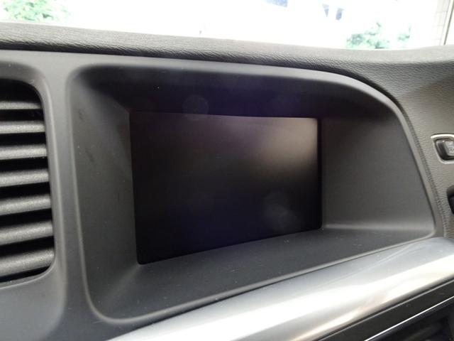 V60 クロスカントリー T5 AWD SE 下取車 記録簿 禁煙車 4WD 衝突軽減ブレーキ スペアキー ブラインドスポット レーンキープ 直列5気筒2500CCターボ アイシン製6速AT(19枚目)