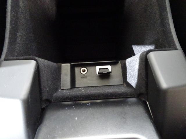 V60 クロスカントリー T5 AWD SE 下取車 記録簿 禁煙車 4WD 衝突軽減ブレーキ スペアキー ブラインドスポット レーンキープ 直列5気筒2500CCターボ アイシン製6速AT(21枚目)