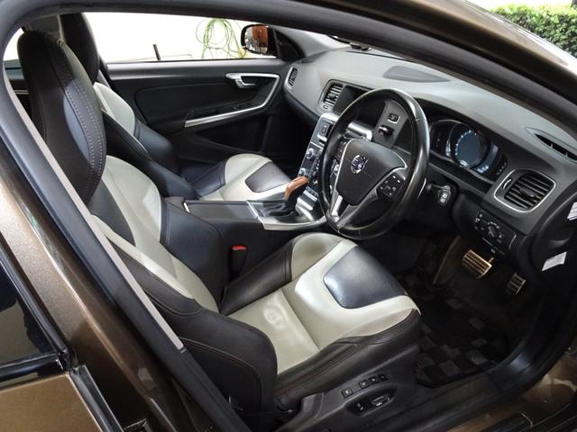 V60 クロスカントリー T5 AWD SE 下取車 記録簿 禁煙車 4WD 衝突軽減ブレーキ スペアキー ブラインドスポット レーンキープ 直列5気筒2500CCターボ アイシン製6速AT(33枚目)