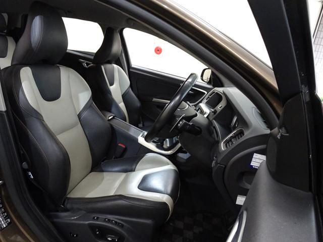 V60 クロスカントリー T5 AWD SE 下取車 記録簿 禁煙車 4WD 衝突軽減ブレーキ スペアキー ブラインドスポット レーンキープ 直列5気筒2500CCターボ アイシン製6速AT(34枚目)