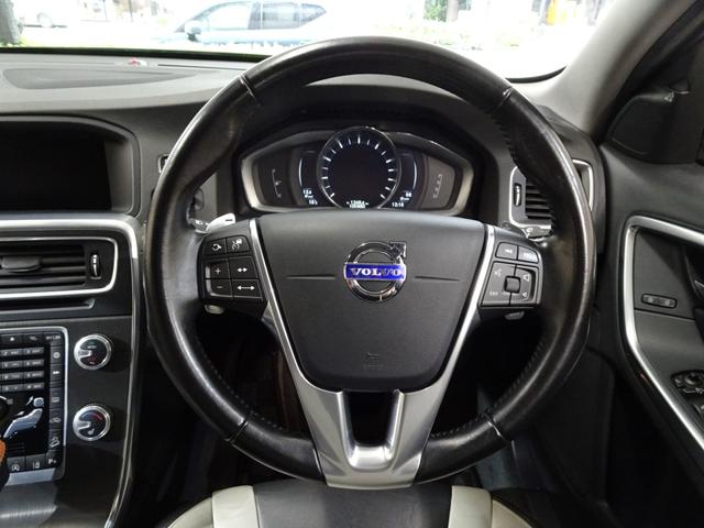 V60 クロスカントリー T5 AWD SE 下取車 記録簿 禁煙車 4WD 衝突軽減ブレーキ スペアキー ブラインドスポット レーンキープ 直列5気筒2500CCターボ アイシン製6速AT(42枚目)