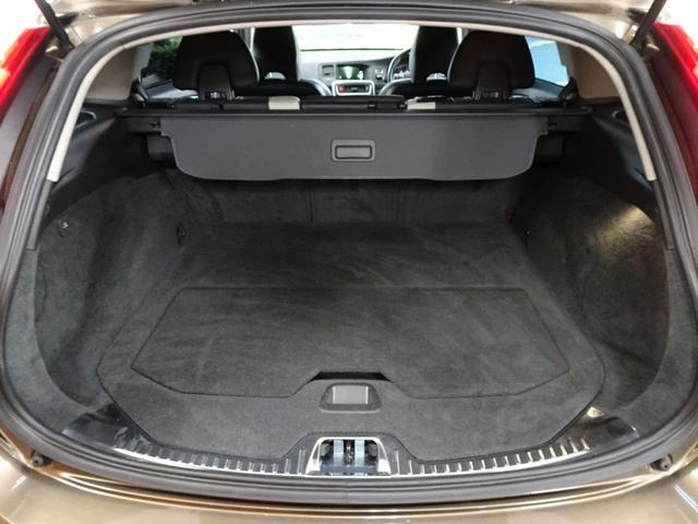 V60 クロスカントリー T5 AWD SE 下取車 記録簿 禁煙車 4WD 衝突軽減ブレーキ スペアキー ブラインドスポット レーンキープ 直列5気筒2500CCターボ アイシン製6速AT(43枚目)