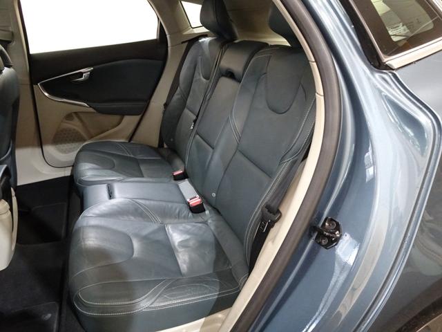 V40 T4 SE 下取車 記録簿 禁煙車 衝突軽減ブレーキ 直列4気筒1600CCターボ 6速DCT ブラインドスポット レーンキープ ACC ガラスルーフ(35枚目)