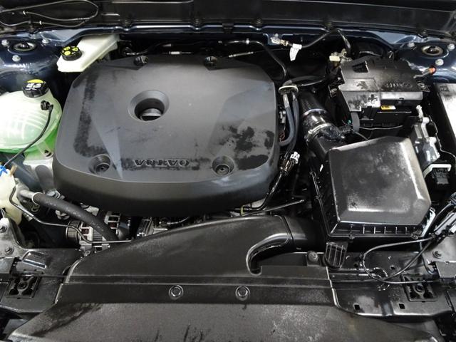 XC40 T4 AWD インスクリプション 記録簿 禁煙車 衝突軽減ブレーキ ブラインドスポット レーンキープ パイロットアシスト 直列4気筒2000CCターボ アイシン製8速AT(19枚目)