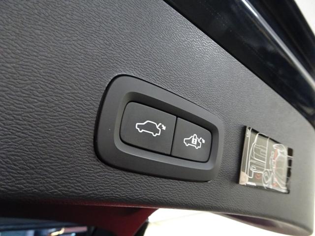 XC40 T4 AWD インスクリプション 記録簿 禁煙車 衝突軽減ブレーキ ブラインドスポット レーンキープ パイロットアシスト 直列4気筒2000CCターボ アイシン製8速AT(26枚目)