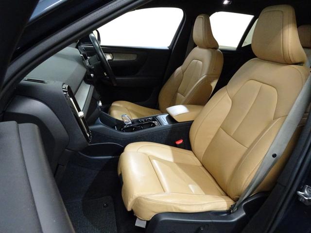 XC40 T4 AWD インスクリプション 記録簿 禁煙車 衝突軽減ブレーキ ブラインドスポット レーンキープ パイロットアシスト 直列4気筒2000CCターボ アイシン製8速AT(38枚目)