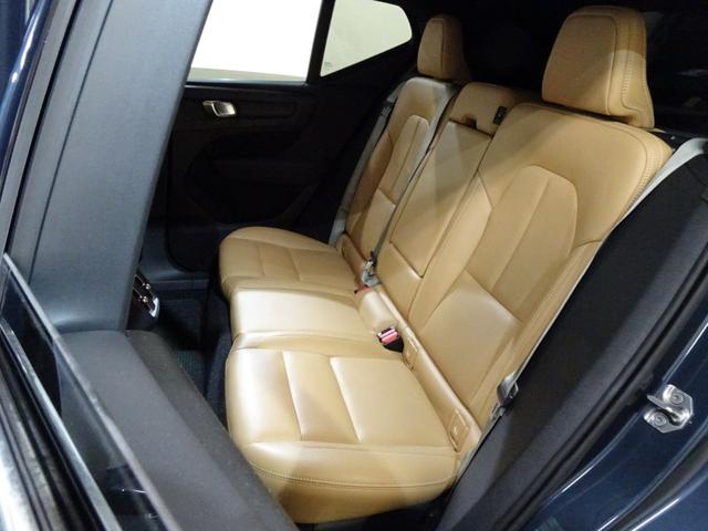 XC40 T4 AWD インスクリプション 記録簿 禁煙車 衝突軽減ブレーキ ブラインドスポット レーンキープ パイロットアシスト 直列4気筒2000CCターボ アイシン製8速AT(39枚目)