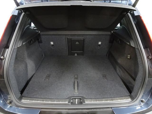 XC40 T4 AWD インスクリプション 記録簿 禁煙車 衝突軽減ブレーキ ブラインドスポット レーンキープ パイロットアシスト 直列4気筒2000CCターボ アイシン製8速AT(43枚目)