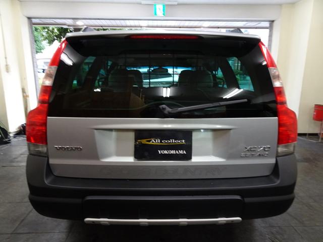 ＸＣ７０ ２．５Ｔ　２００４年モデル　記録簿　禁煙車　直列５気筒２５２０ＣＣターボ　アイシン製５速ＡＴ（ＭＴモード付）　パートタイム４ＷＤ　ガラスサンルーフ　ルーフレール　ＨＩＤ（10枚目）