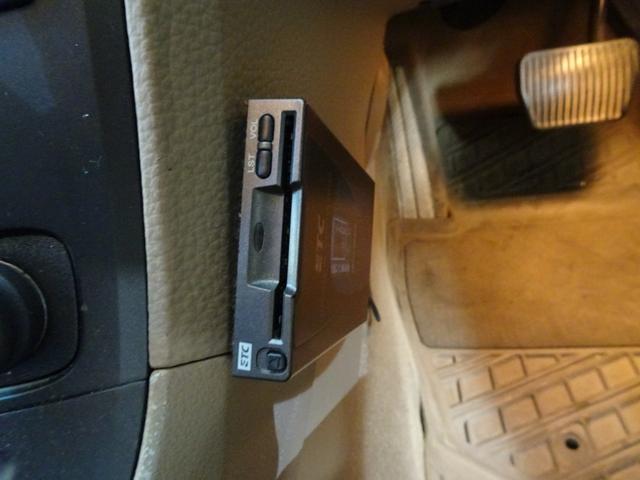 ＸＣ７０ ２．５Ｔ　２００４年モデル　記録簿　禁煙車　直列５気筒２５２０ＣＣターボ　アイシン製５速ＡＴ（ＭＴモード付）　パートタイム４ＷＤ　ガラスサンルーフ　ルーフレール　ＨＩＤ（22枚目）